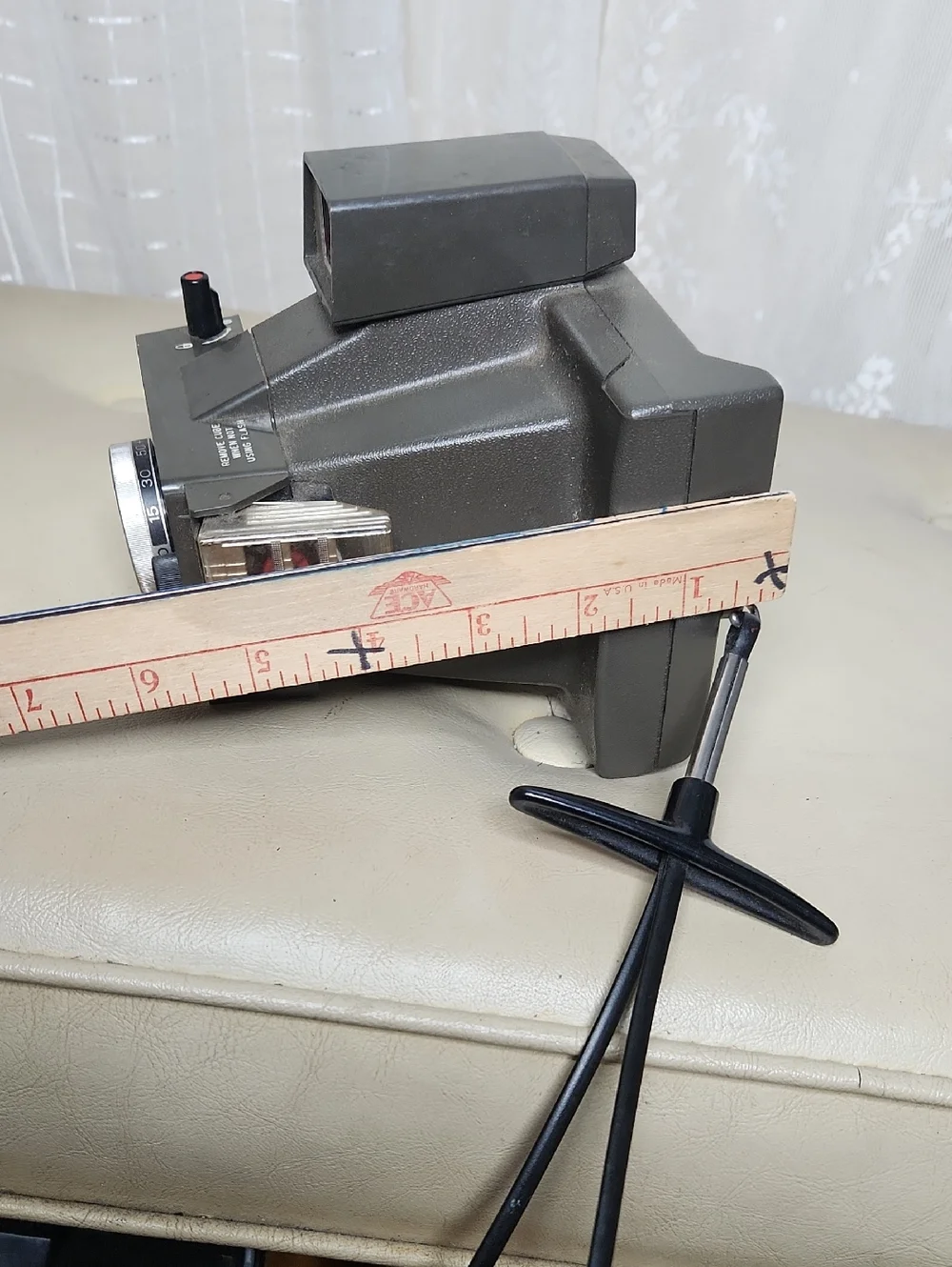 Vintage 70's Collectable Polaroid Land Camera Square Shooter